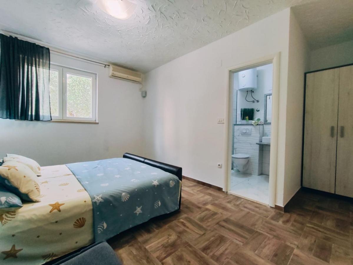 Apartmani Nada Mustapic Brela Exterior photo