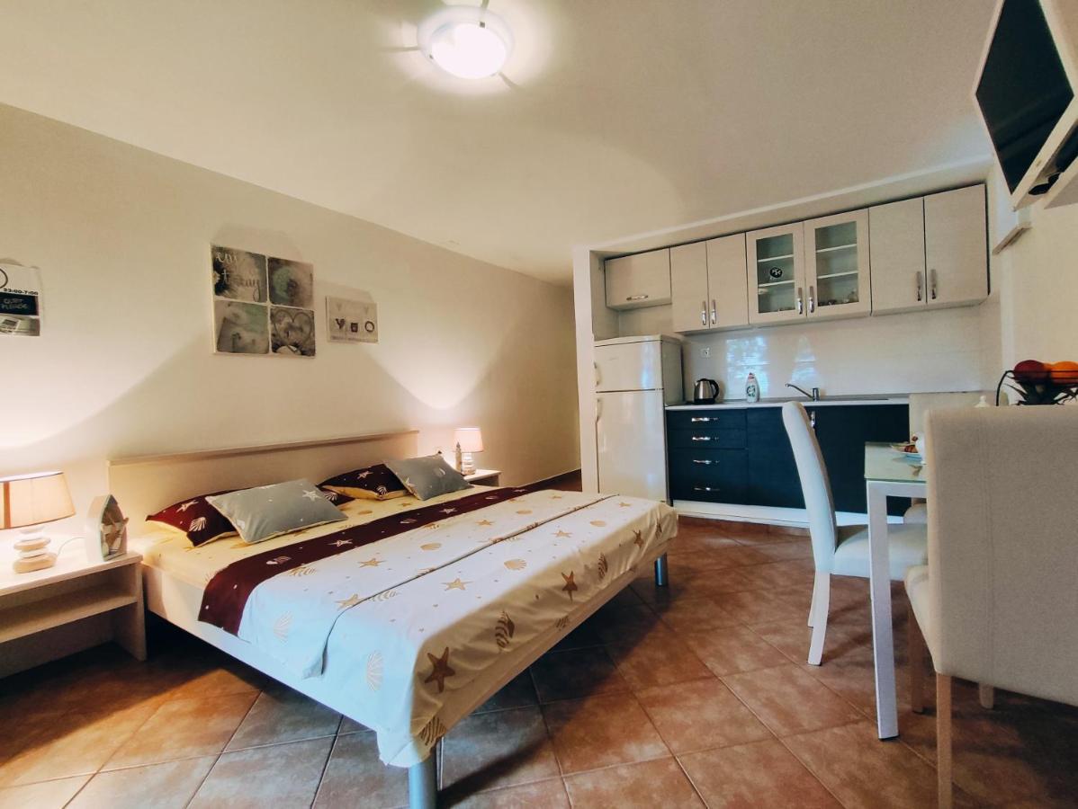 Apartmani Nada Mustapic Brela Exterior photo