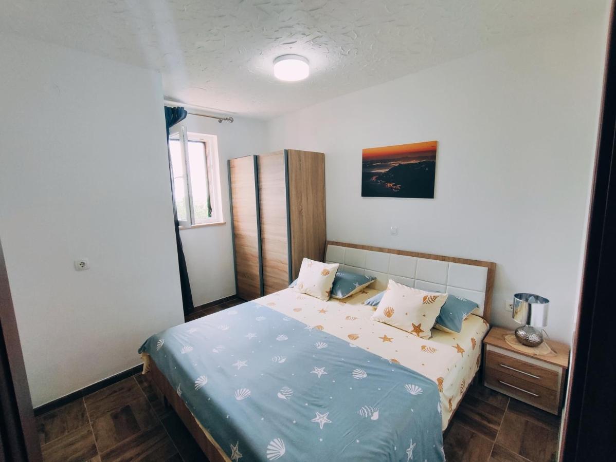 Apartmani Nada Mustapic Brela Exterior photo